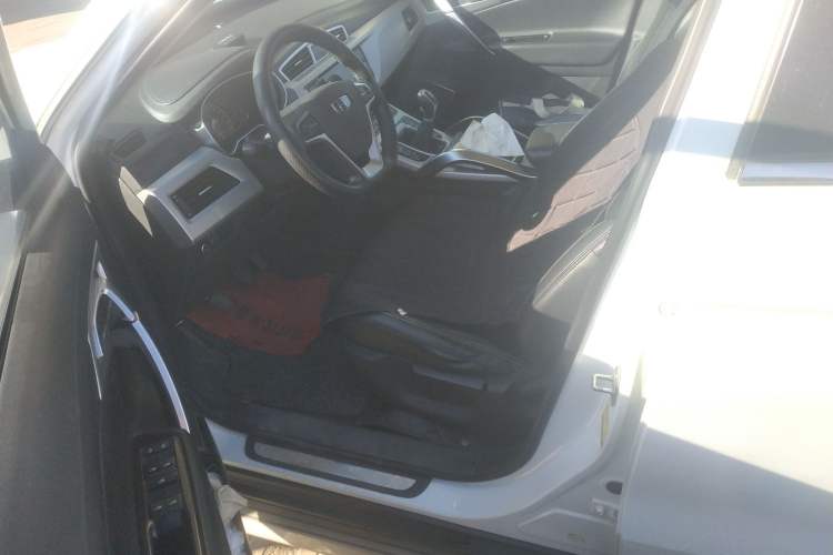 Used Geely Auto Emgrand X7 Sport 2016 2.0L Manual ZhiShang Version Left Front Seat