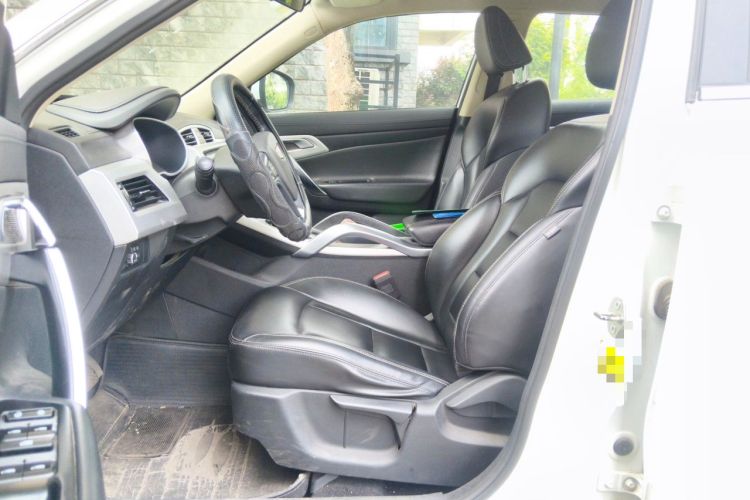 Used Geely Auto Emgrand X7 Sport 2016 1.8TD Automatic Smart Connectivity Version Left Front Seat