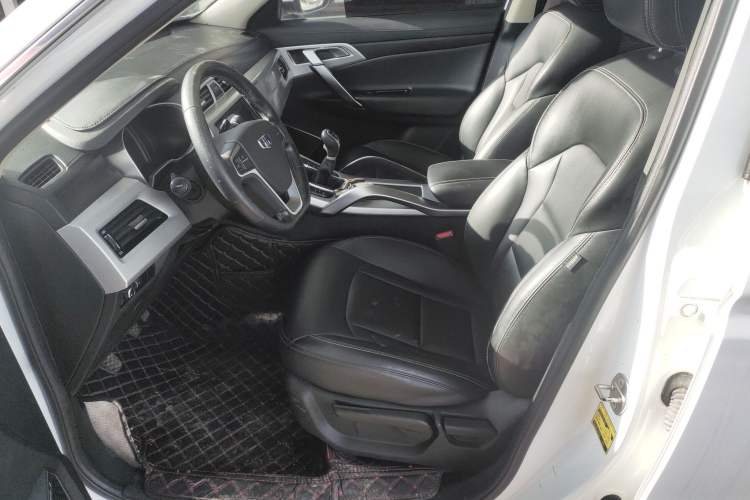 Used Geely Auto Emgrand X7 Sport 2016 2.0L Manual Smart Connect Version Left Front Seat
