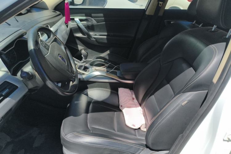 Used Geely Auto Emgrand X7 Sport 2016 2.0L Manual ZhiShang Version Left Front Seat