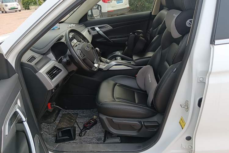 Used Geely Auto Emgrand X7 Sport 2016 1.8TD Automatic Smart Connectivity Version Left Front Seat