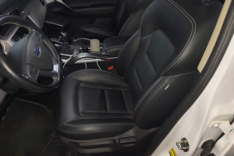 Used Geely Auto Emgrand X7 Sport 2016 2.0L Manual ZhiShang Version Left Front Seat