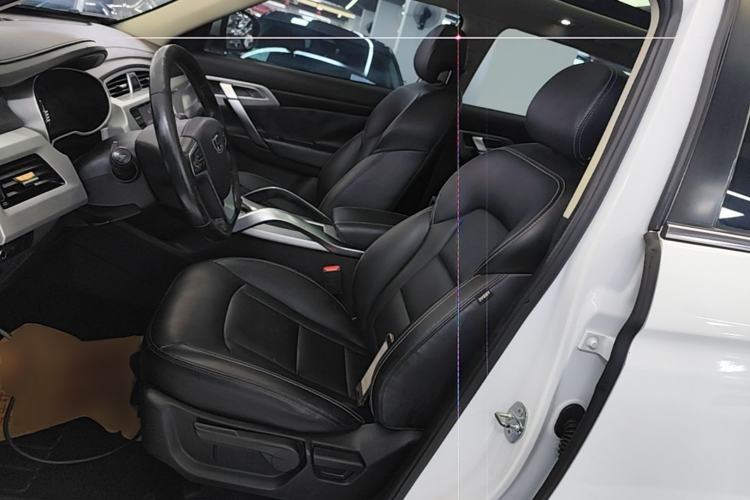 Used Geely Auto Emgrand X7 Sport 2016 1.8TD Automatic Smart Connectivity Version Left Front Seat