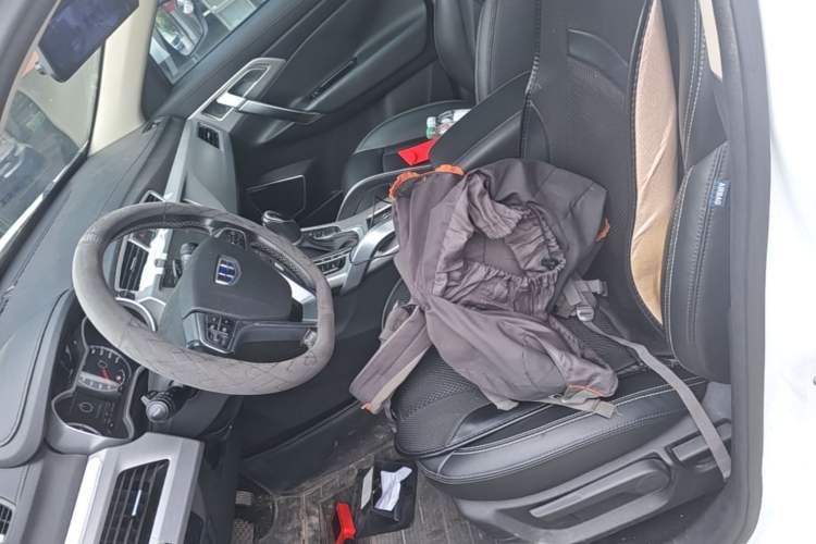 Used Geely Auto Emgrand X7 Sport 2016 1.8TD Automatic ZhiShang Model Left Front Seat