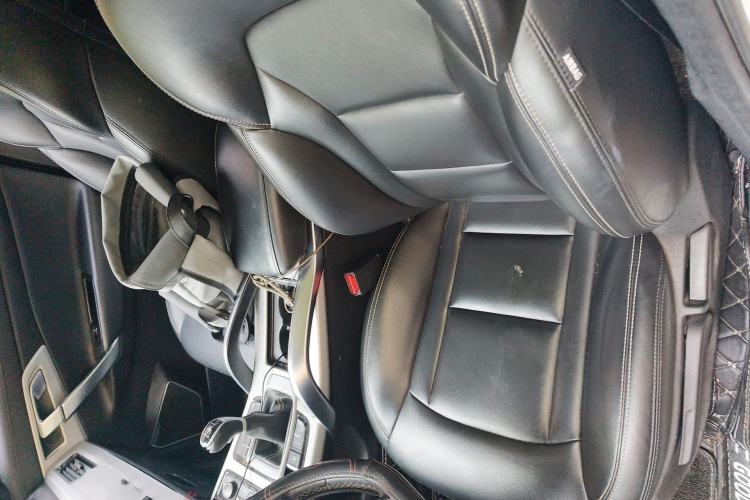 Used Geely Auto Emgrand X7 Sport 2016 2.0L Manual Smart Connect Version Left Front Seat