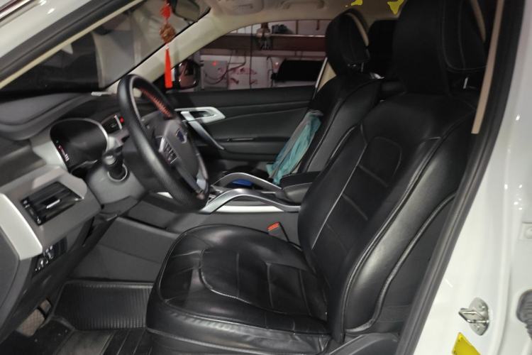 Used Geely Auto Emgrand X7 Sport 2016 1.8TD Automatic Smart Connectivity Version Left Front Seat