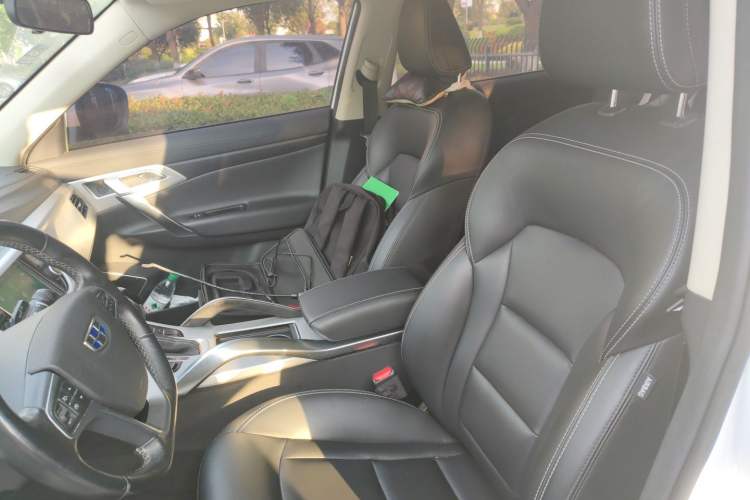Used Geely Auto Emgrand X7 Sport 2016 1.8TD Automatic Smart Connectivity Version Left Front Seat