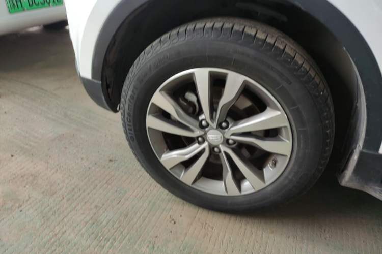 Used Geely Auto Emgrand X7 Sport 2016 1.8TD Automatic ZhiShang Model Left Front Wheel Hub