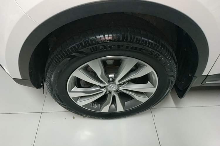 Used Geely Auto Emgrand X7 Sport 2016 1.8TD Automatic ZhiShang Model Left Front Wheel Hub