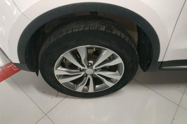 Used Geely Auto Emgrand X7 Sport 2016 1.8TD Automatic ZhiZun Version Left Front Wheel Hub