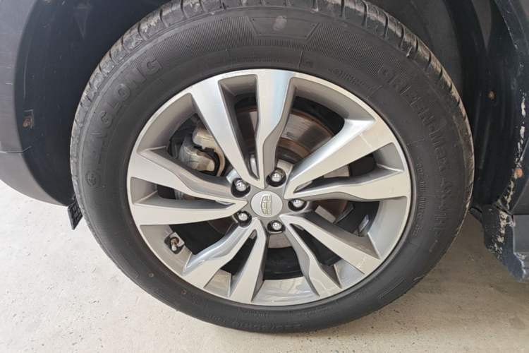 Used Geely Auto Emgrand X7 Sport 2016 2.0L Manual ZhiShang Version Left Front Wheel Hub