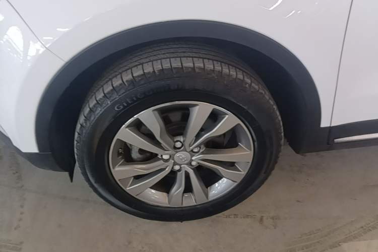 Used Geely Auto Emgrand X7 Sport 2016 1.8TD Automatic ZhiShang Model Left Front Wheel Hub