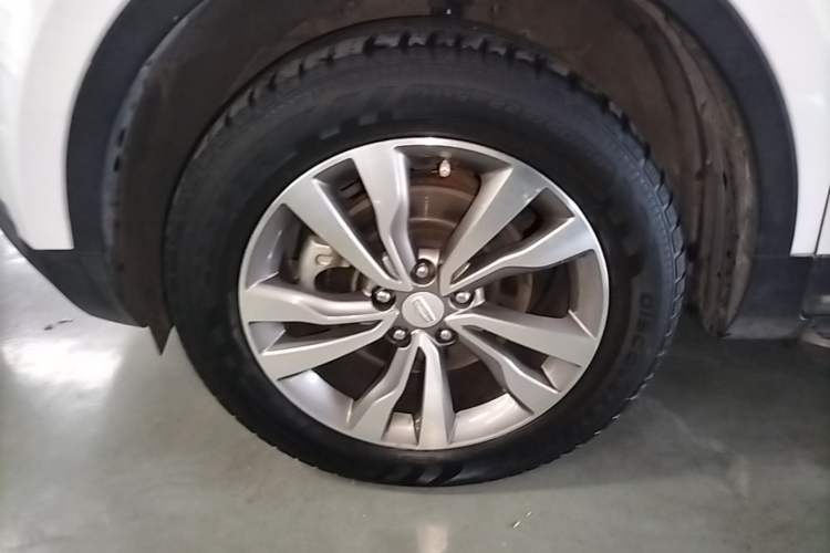 Used Geely Auto Emgrand X7 Sport 2016 1.8TD Automatic ZhiZun Version Left Front Wheel Hub
