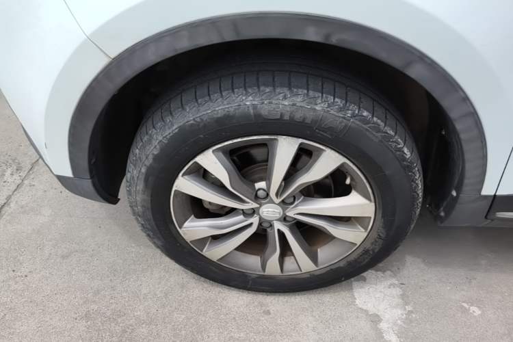 Used Geely Auto Emgrand X7 Sport 2016 1.8TD Automatic Smart Model Left Front Wheel Hub