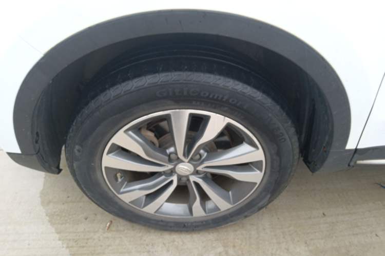 Used Geely Auto Emgrand X7 Sport 2016 1.8TD Automatic ZhiShang Model Left Front Wheel Hub