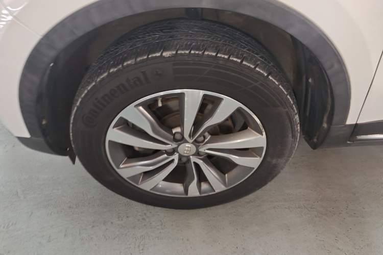 Used Geely Auto Emgrand X7 Sport 2016 1.8TD Automatic Smart Model Left Front Wheel Hub