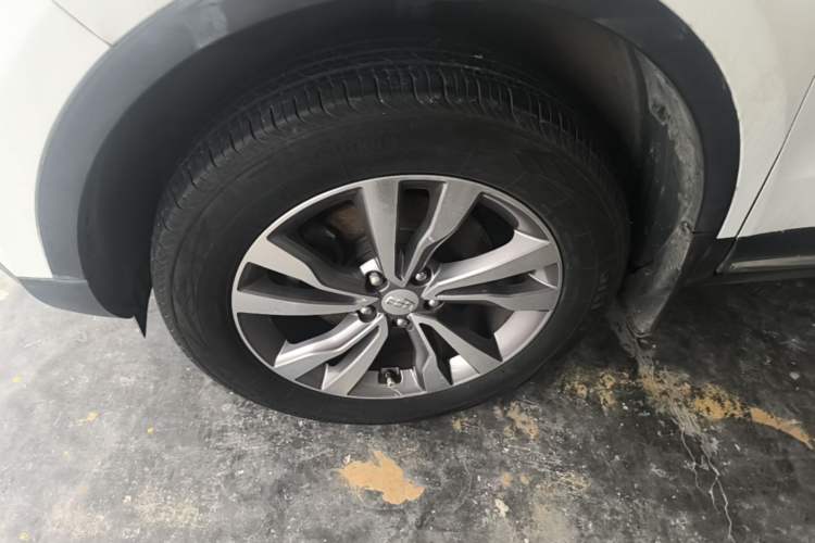 Used Geely Auto Emgrand X7 Sport 2016 2.0L Manual ZhiShang Version Left Front Wheel Hub