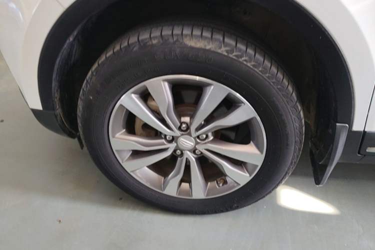 Used Geely Auto Emgrand X7 Sport 2016 2.0L Manual Smart Connect Version Left Front Wheel Hub
