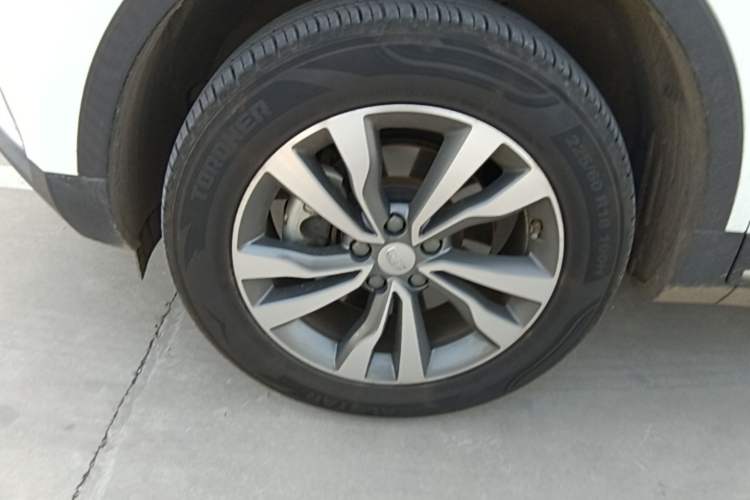 Used Geely Auto Emgrand X7 Sport 2016 1.8TD Automatic Smart Model Left Front Wheel Hub
