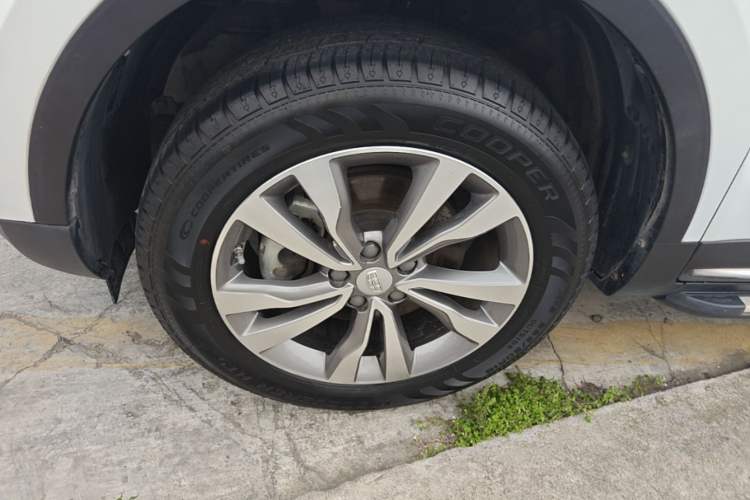 Used Geely Auto Emgrand X7 Sport 2016 1.8TD Automatic ZhiZun Version Left Front Wheel Hub
