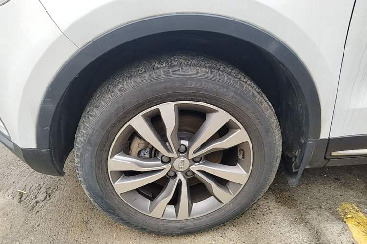 Used Geely Auto Emgrand X7 Sport 2016 1.8TD Automatic Smart Connectivity Version Left Front Wheel Hub