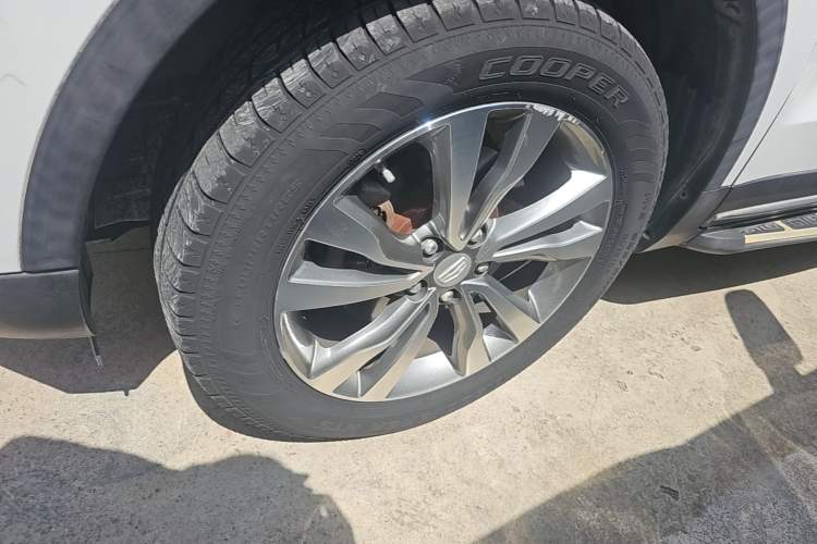 Used Geely Auto Emgrand X7 Sport 2016 1.8TD Automatic ZhiZun Version Left Front Wheel Hub