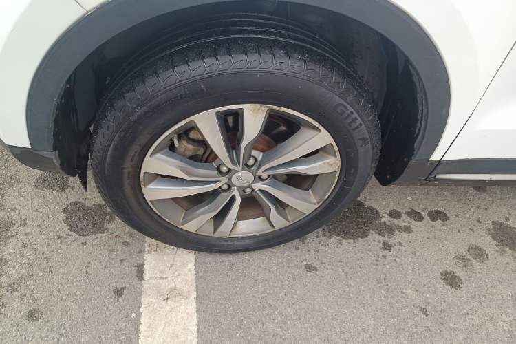 Used Geely Auto Emgrand X7 Sport 2016 1.8TD Automatic ZhiShang Model Left Front Wheel Hub