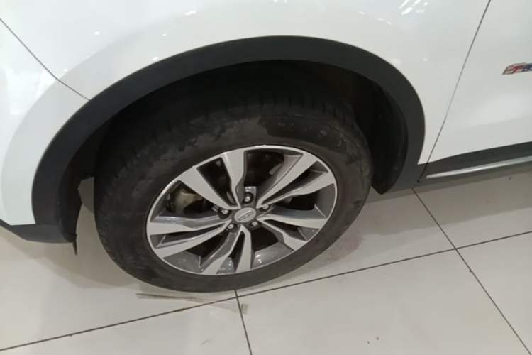Used Geely Auto Emgrand X7 Sport 2016 1.8TD Automatic ZhiZun Version Left Front Wheel Hub