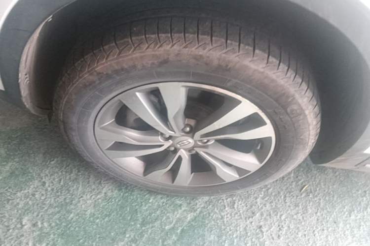 Used Geely Auto Emgrand X7 Sport 2016 2.0L Manual ZhiShang Version Left Front Wheel Hub