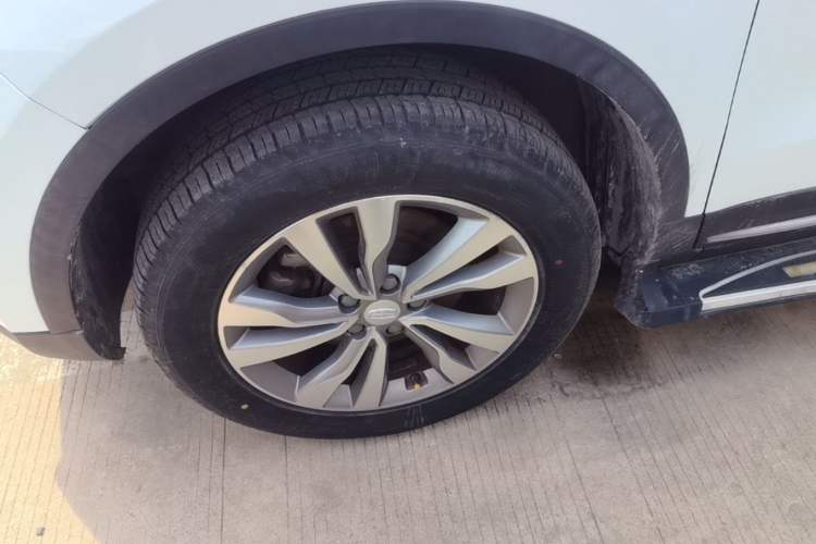 Used Geely Auto Emgrand X7 Sport 2016 1.8TD Automatic ZhiZun Version Left Front Wheel Hub