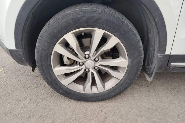 Used Geely Auto Emgrand X7 Sport 2016 1.8TD Automatic ZhiZun Version Left Front Wheel Hub