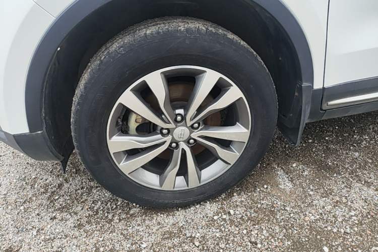 Used Geely Auto Emgrand X7 Sport 2016 2.0L Manual ZhiShang Version Left Front Wheel Hub