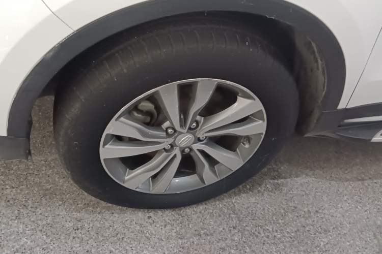 Used Geely Auto Emgrand X7 Sport 2016 1.8TD Automatic Smart Connectivity Version Left Front Wheel Hub