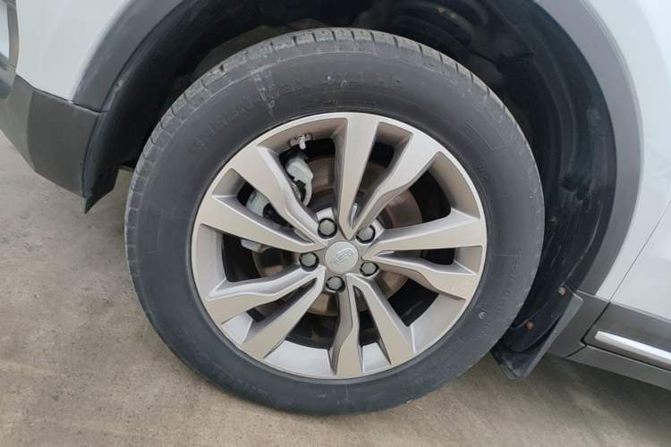 Used Geely Auto Emgrand X7 Sport 2016 1.8TD Automatic Smart Connectivity Version Left Front Wheel Hub