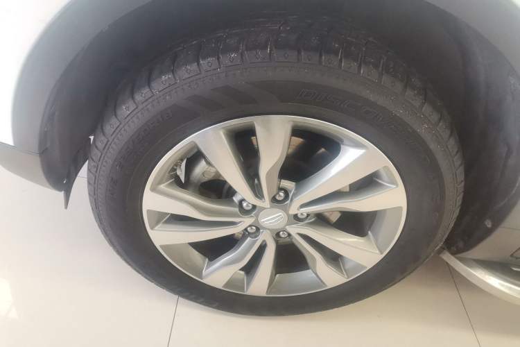 Used Geely Auto Emgrand X7 Sport 2016 1.8TD Automatic All-Wheel-Drive ZhiZun Edition Left Front Wheel Hub