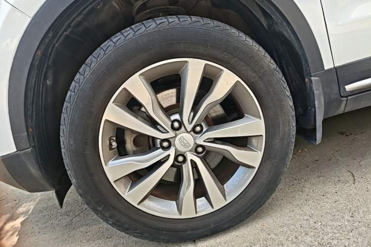 Used Geely Auto Emgrand X7 Sport 2016 2.0L Manual ZhiShang Version Left Front Wheel Hub