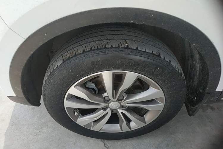 Used Geely Auto Emgrand X7 Sport 2016 1.8TD Automatic ZhiZun Version Left Front Wheel Hub