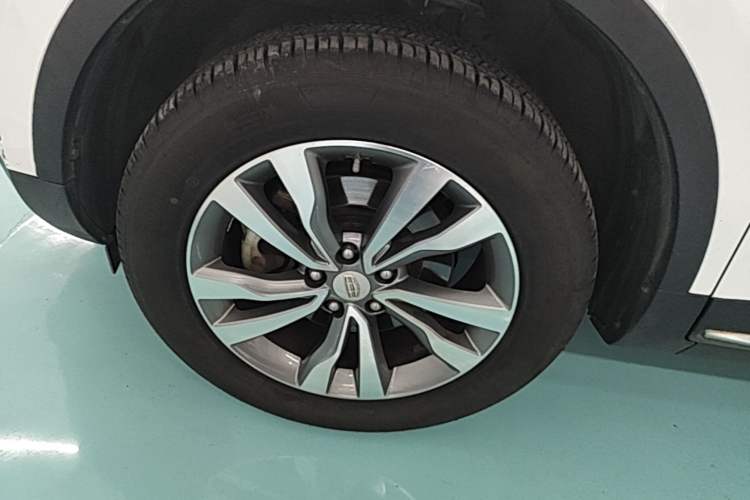 Used Geely Auto Emgrand X7 Sport 2016 2.0L Manual ZhiShang Version Left Front Wheel Hub