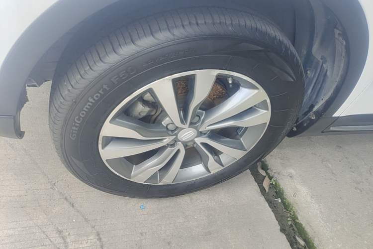 Used Geely Auto Emgrand X7 Sport 2016 1.8TD Automatic Smart Model Left Front Wheel Hub