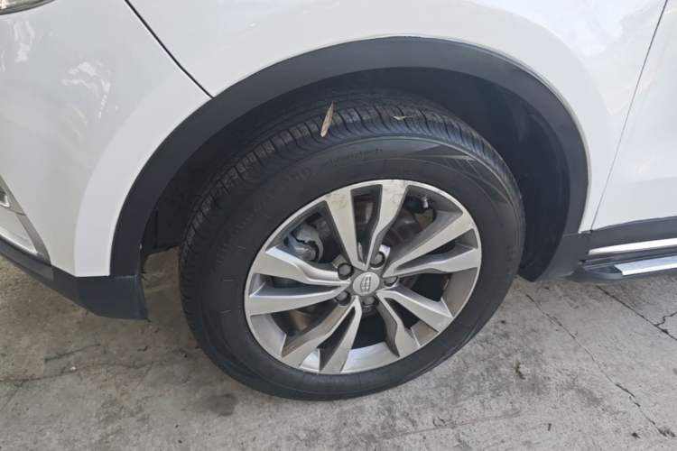 Used Geely Auto Emgrand X7 Sport 2016 1.8TD Automatic ZhiShang Model Left Front Wheel Hub