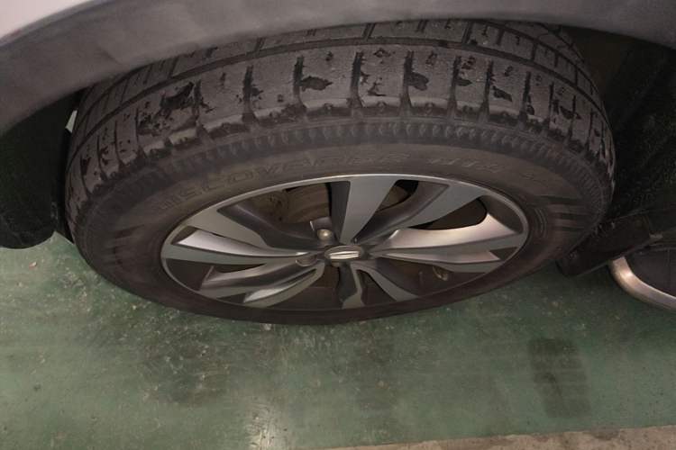 Used Geely Auto Emgrand X7 Sport 2016 1.8TD Automatic ZhiZun Version Left Front Wheel Hub