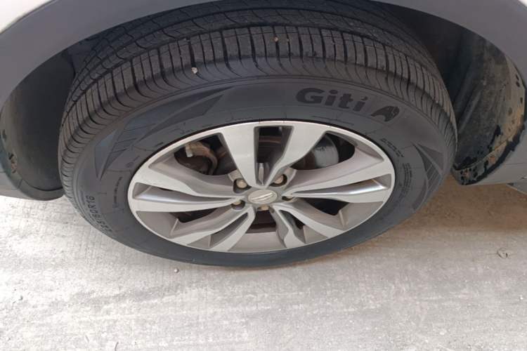 Used Geely Auto Emgrand X7 Sport 2016 1.8TD Automatic Smart Connectivity Version Left Front Wheel Hub