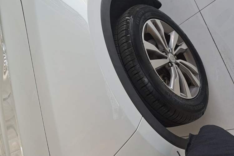 Used Geely Auto Emgrand X7 Sport 2016 1.8TD Manual ZhiShang Model Left Front Wheel Hub