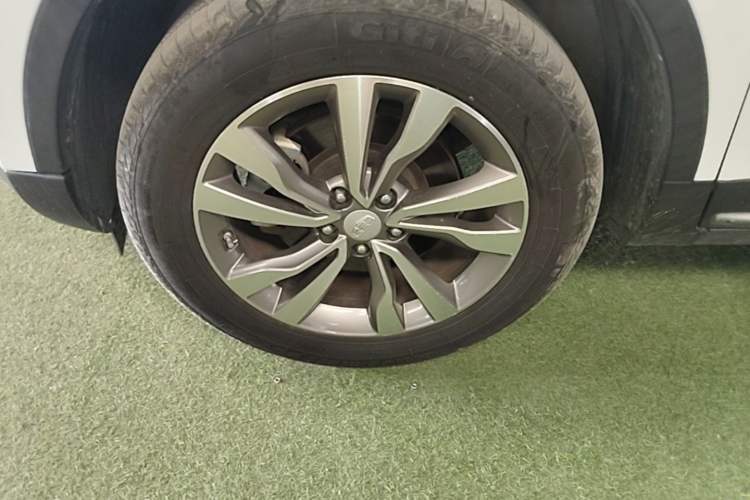 Used Geely Auto Emgrand X7 Sport 2016 1.8TD Automatic ZhiShang Model Left Front Wheel Hub