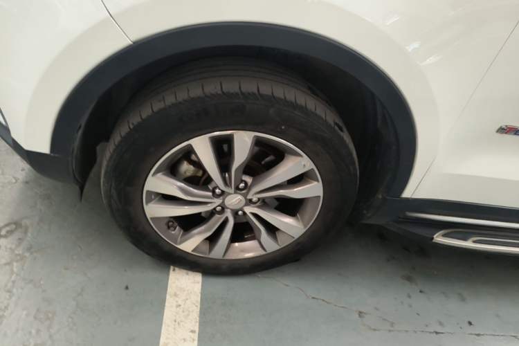 Used Geely Auto Emgrand X7 Sport 2016 1.8TD Automatic Smart Connectivity Version Left Front Wheel Hub