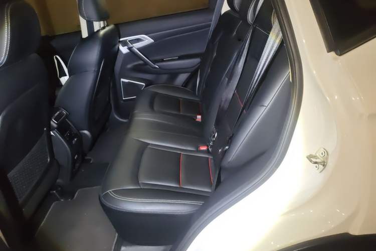 Used Geely Auto Emgrand X7 Sport 2016 1.8TD Automatic Smart Model Left Rear Seat