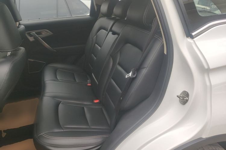 Used Geely Auto Emgrand X7 Sport 2016 1.8TD Automatic Smart Connectivity Version Left Rear Seat