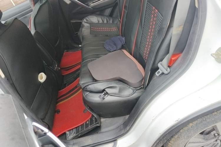 Used Geely Auto Emgrand X7 Sport 2016 1.8TD Automatic Smart Model Left Rear Seat