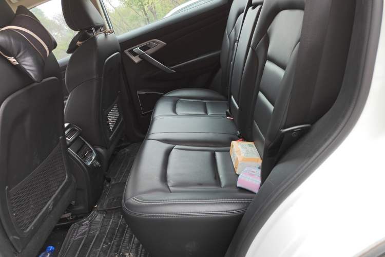 Used Geely Auto Emgrand X7 Sport 2016 1.8TD Automatic Smart Model Left Rear Seat