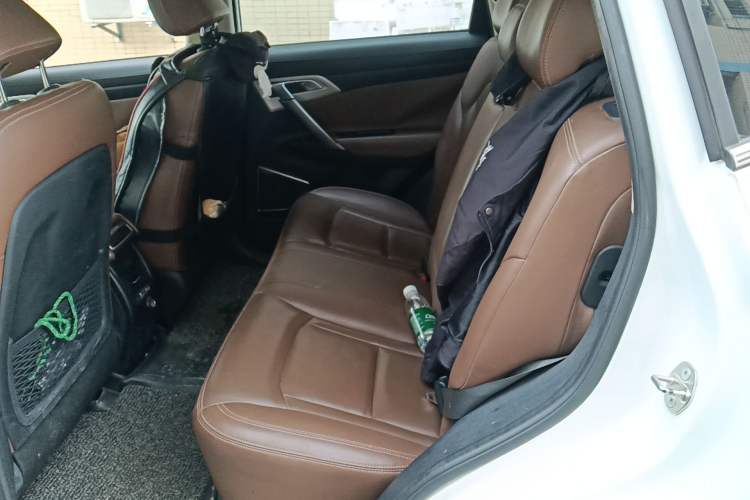 Used Geely Auto Emgrand X7 Sport 2016 1.8TD Automatic ZhiZun Version Left Rear Seat
